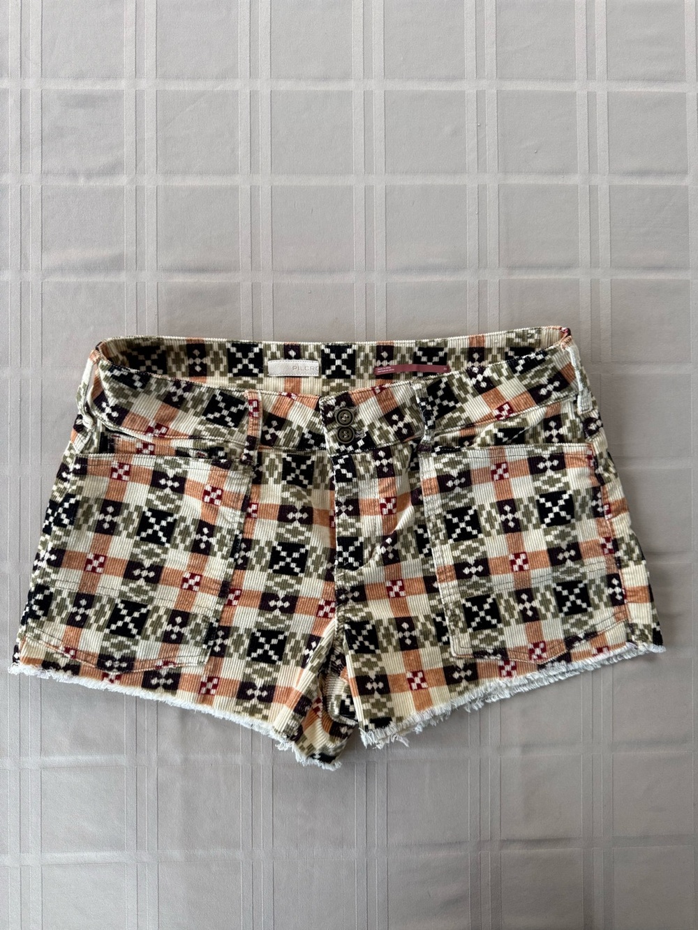 Pilcro (Anthropologie) Plaid Women’s Shorts with Frayed Hem Size 30